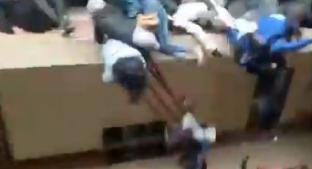 Video capta la muerte de 5 estudiantes tras caer desde un cuarto piso en Bolivia. Noticias en tiempo real