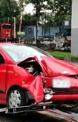 Automovilista acelerado sale en domingo para estrellarse contra la muerte, en Tlalpan
