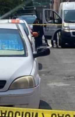 Doble homicidio en Iztapalapa, motonetos disparan 13 veces y se dan a la fuga