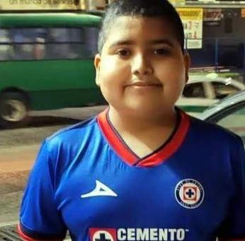 Fallece pequeño aficionado del Cruz Azul que dejó su tratamiento contra el cáncer