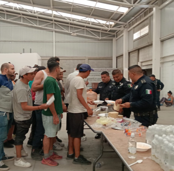 Policía de Chicoloapan rescata y resguarda a 208 migrantes de diferentes nacionalidades