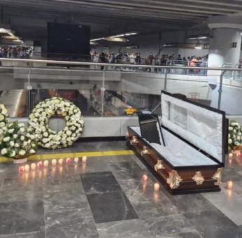 MetroCDMX: Colocan ataúd y pancartas de la muerte en Mixcoac Línea 12 por aniversario de desplome