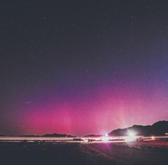 Auroras boreales bonitas y peligrosas, están afectando satélites y telecomunicaciones