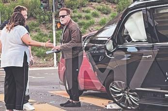 Arnold Schwarzenegger protagoniza accidente automovilístico, deja herida a una mujer