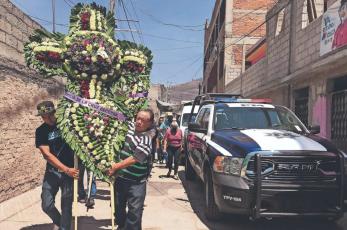 Dan el último adiós a marchante asesinado a manos de extorsionadores, en Tlalnepantla