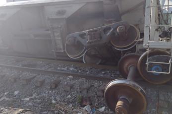 Se descarrilan 4 vagones de tren en Ecatepec, vecinos escucharon estruendo y vieron el desastre