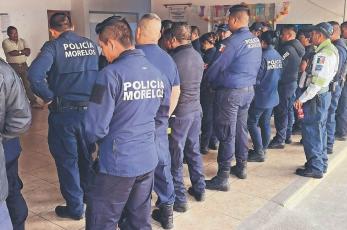 En medio de ola de violencia, policías de Tepoztlán se van a paro y exigen aumento de sueldo