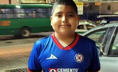 Fallece pequeño aficionado del Cruz Azul que dejó su tratamiento contra el cáncer