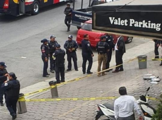 Balacera en restaurante deja a un hombre gravemente herido en Satélite, Naucalpan