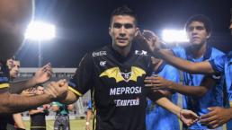 Futbolista mexicano con cáncer, se retira con emotiva despedida
