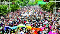 Participan miles de personas en marcha LGBTTTI