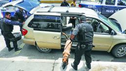 Hallan droga en camioneta de joven en Querétaro