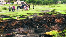 Tierra escupe fuego en campo de Michoacán