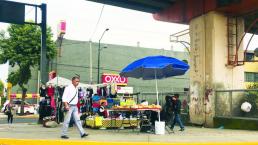 Ambulantes invaden bajopuentes en Toluca