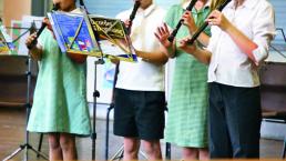 Maestro daba flautas con semen a sus alumnos