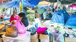 Damnificados por el sismo viven en una carpa y se alimentan de donaciones