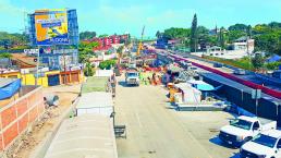 Van para largo obras en el Paso Express, en Cuernavaca