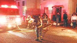 Cortocircuito de pantalla, provoca incendio dentro de una casa, en Querétaro