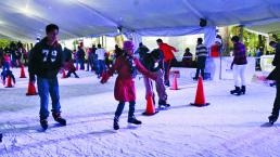 Instalan pista de hielo y tobogán en Parque Bicentenario, en Querétaro