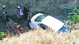 Conductora cae por barranco al cauce de Las Jaras, en Metepec