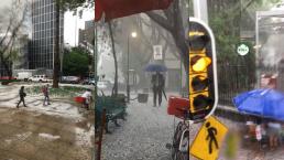 Cae intensa lluvia con granizo en la Ciudad de México