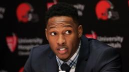 Demarious Randall realiza costosa apuesta contra los Cavs, con aficionados