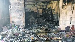 Cortocircuito causa incendio en Mercado de Puente Ixtla