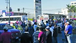 Ruteros bloquean circulación para exigir audiencia, en Morelos 