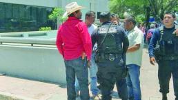 Ciudadanos evitan que ladrón se escapará con botín, en Querétaro