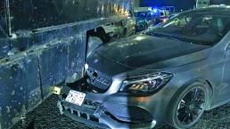 Adolescente borracho choca y destroza auto de lujo, en Querétaro