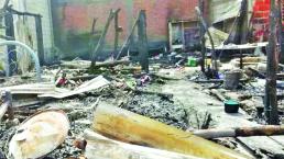 Vecinos quemaron la casa de supuesto secuestrador, en Jojutla 