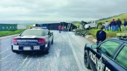 Caos vial sobre la Querétaro- San Luis Potosí tras volcadura de tráiler 