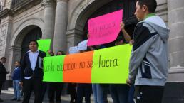 Ex alumnos mexiquenses exigen títulos universitarios
