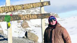 Cantante y activista supera otro reto, subir el Kilimanjaro en Tanzania