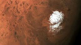 Descubren un lago de agua líquida y salada en Marte, bajo capa de hielo