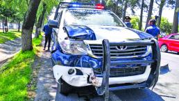 Policías iban a visitar a colegas heridos y sufren accidente, en Paseo Tollocan 