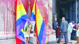 Activistas LGBTTTI demandan justicia para crímenes de odio, en Toluca
