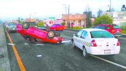 Aparatoso accidente en la carretera Toluca-Naucalpan