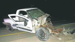 Joven muere al salir expulsado de camioneta y otros tres se lesionan, en Querétaro