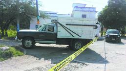 Hallan camioneta de huachicoleros, en San Juan del Río 