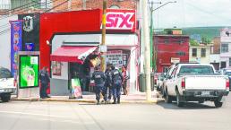 Hieren de bala a inspector por querer clausurar tienda en Querétaro