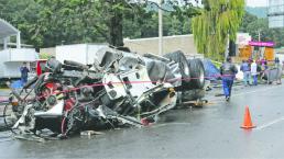 Tráiler sin frenos deja una muerta y siete vehículos destruidos, en Ocoyoacac