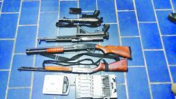 Confiscan armas de fuego y una camioneta robada, en Tejupilco