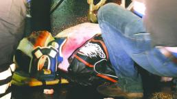 Motociclista termina con fractura de cráneo tras derrapar, en la libre a Celaya