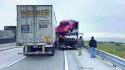 Tráiler se estampa contra nodriza en Apaseo el Alto