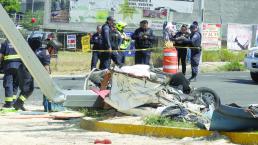 Camión se queda sin frenos y aplasta auto particular en Bulevar Centro Sur