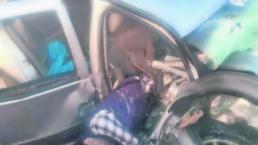 Muere copiloto al quedar atrapada entre fierros de automóvil, en Villa Guerrero
