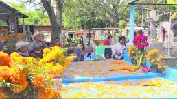 Panteones de Cuautla conservan sus tradiciones