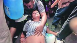 Salvadoreña embarazada desmaya al tratar de entrar a México, en Chiapas