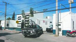 Policías inconformes por trabajar únicamente con macanas, en Cuernavaca 